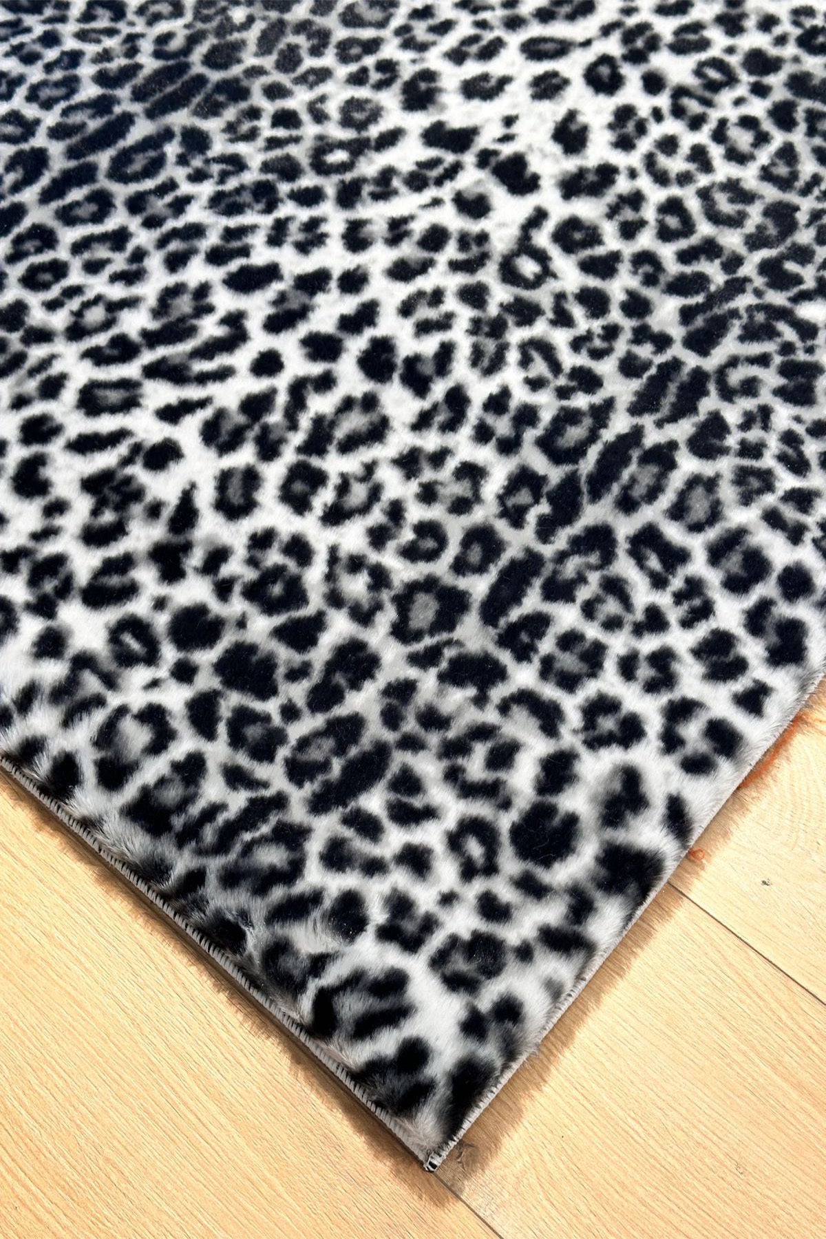 Premium Seri Gri Tavşan Tüyü Leopar Desenli Kaymaz Taban Halı Yolluk
