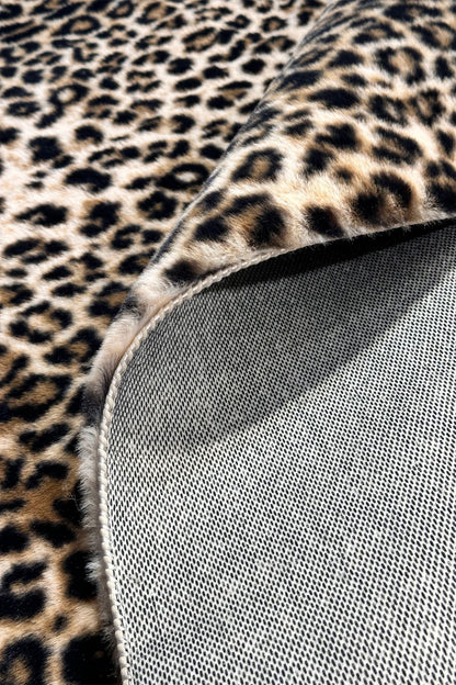 Premium Seri Bej Tavşan Tüyü Leopar Desenli Kaymaz Taban Halı Yolluk